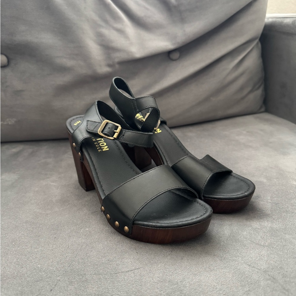 Kenneth Cole Reaction Log Cabin Sandals